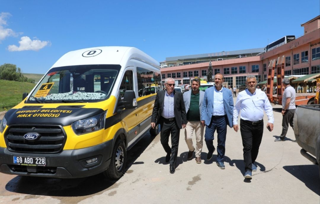 Bayburt Belediyesi’nden Araç Filosuna 79 Milyon TL’lik Dev Yatırım! Başkan Memiş Eleştirilere Hizmetle Cevap Verdi